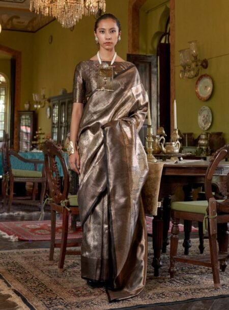 Dove Grey Kanjivaram Handloom Weaving Silk Saree With Blouse Piece