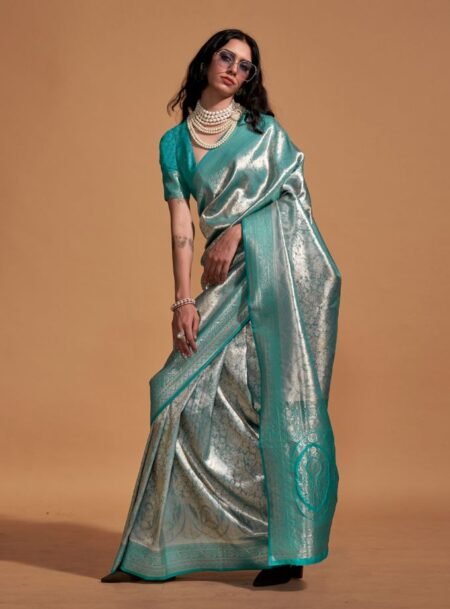 Teal Handwovan Kanjivaram Silk Saree With Blouse Piece