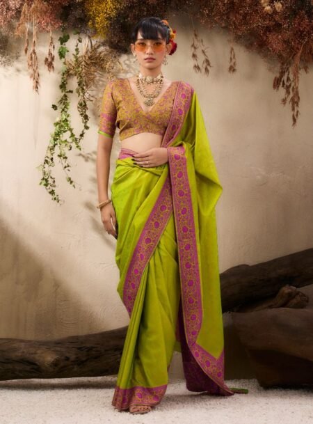 Pea Green Pure Kanjivaram Weaving Silk Saree With Blouse Piece