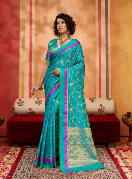Teal Soft Silk Handloom Saree With Blouse Piece