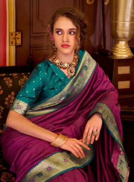 Royal Magenta Soft Silk Handloom Weaving Saree With Blouse Piece