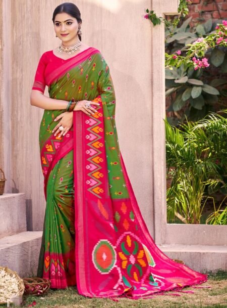 Green Pochampalli Silk Saree With Blouse Piece