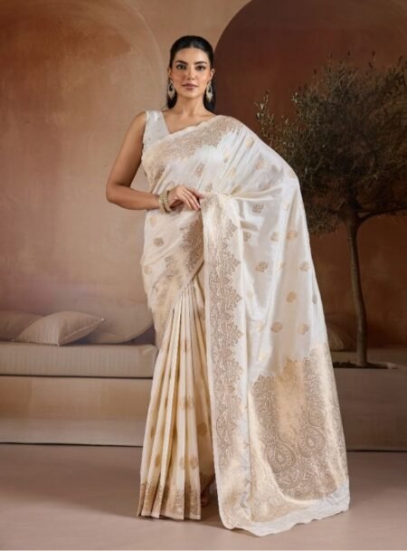 Off White Handloom Weaving Silk Saree With Blouse Piece
