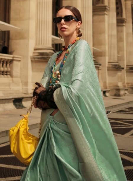 Green Pure Satine Handloom Weaving Silk Saree With Blouse Piece